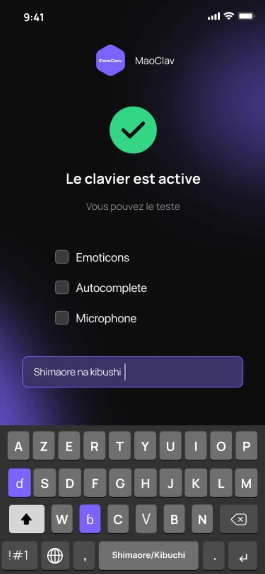 Maoclav Shimaore and Kibushi mobile keyboard active on iPhone